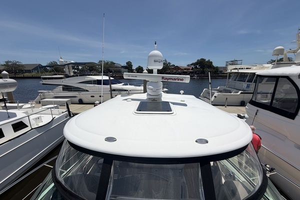 Sea Ray Sundancer Yacht For Sale