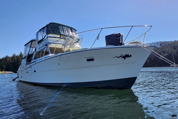 Photo of the 1977 Viking 43 "West Wind"