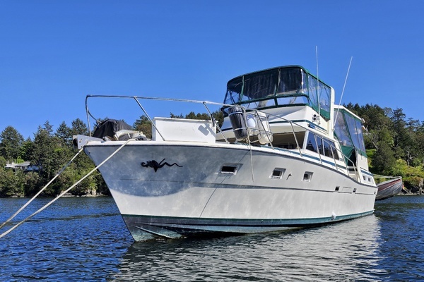 Photo of the 1977 Viking 43 "West Wind"