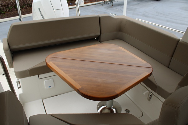 30ft Nimbus Yacht For Sale