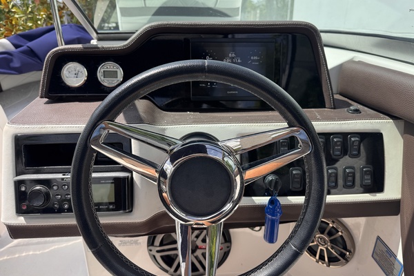 26ft Regal Yacht For Sale