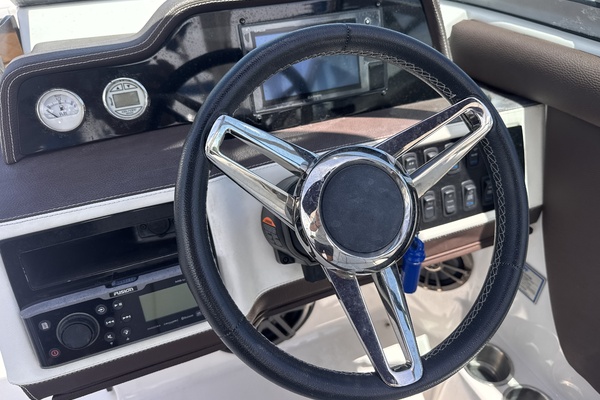 26ft Regal Yacht For Sale