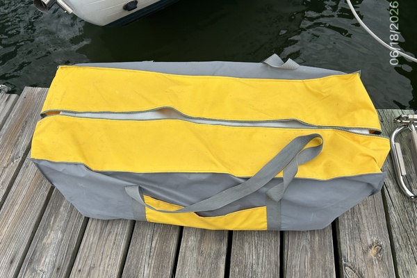 37' Tayana tender