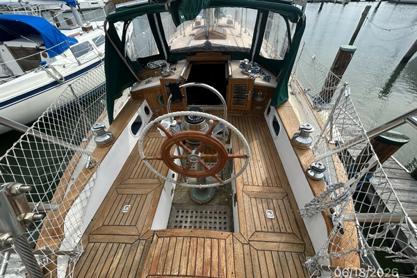 37' Tayana cockpit forward