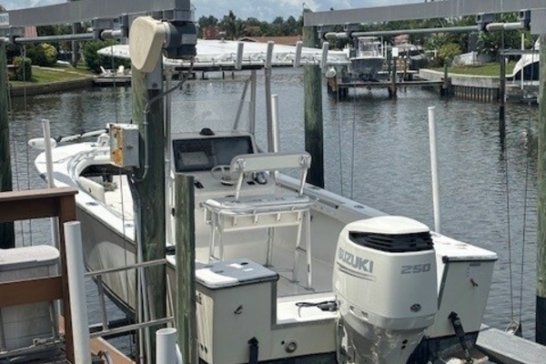 Frayed Knot 23ft Tracker Yacht For Sale