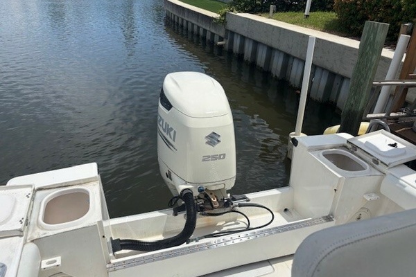 Frayed Knot 23ft Tracker Yacht For Sale