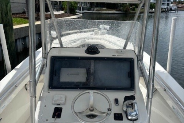 Frayed Knot 23ft Tracker Yacht For Sale