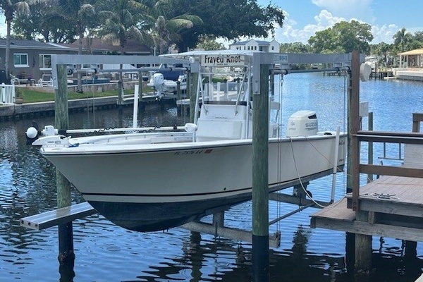 Frayed Knot 23ft Tracker Yacht For Sale
