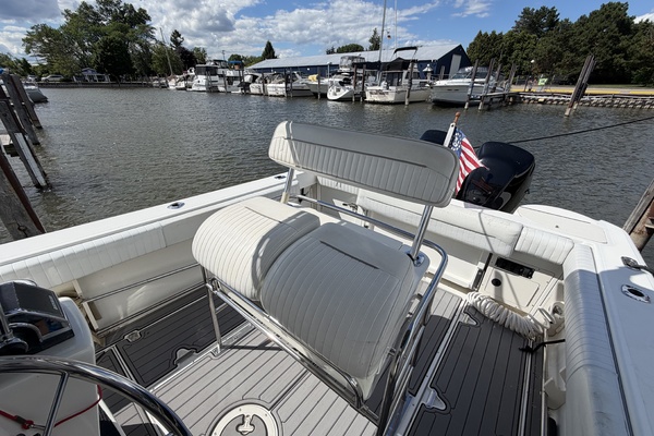 26ft Boston Whaler Yacht For Sale