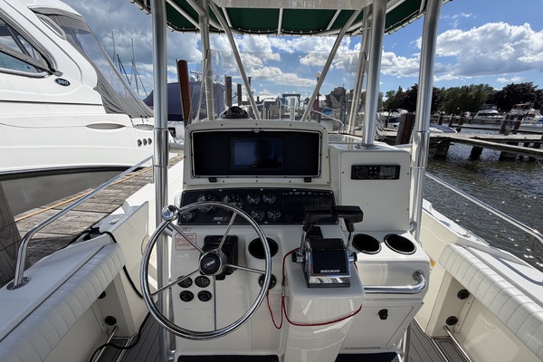 26ft Boston Whaler Yacht For Sale