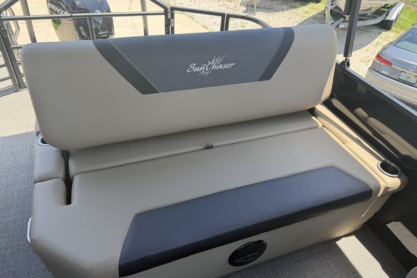 23ft SunChaser Yacht For Sale