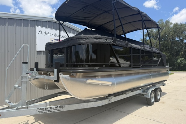 23ft SunChaser Yacht For Sale