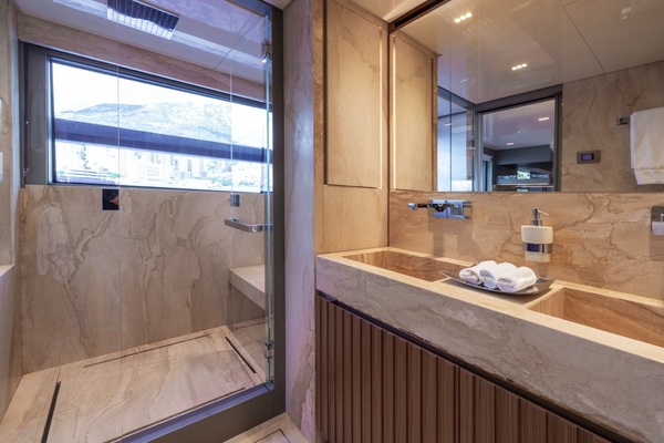 LADY LU  121ft Sanlorenzo Yacht For Sale