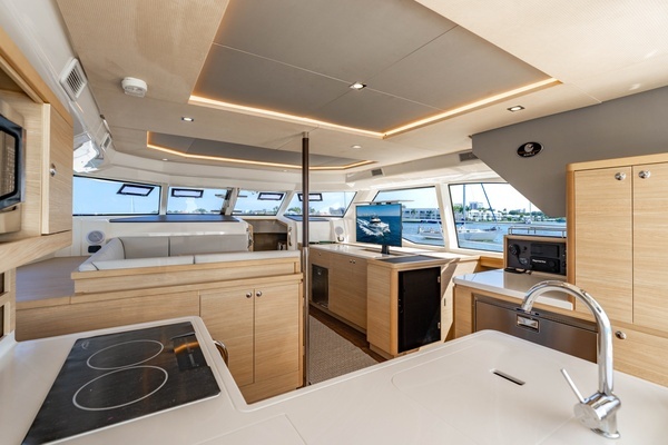 Aquila 44 Yacht Yacht For Sale