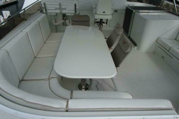 Cheoy Lee Sport Motor Yacht Yacht For Sale