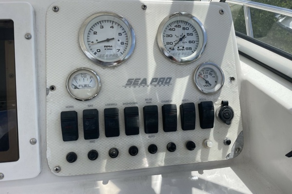 24ft Sea Pro Yacht For Sale