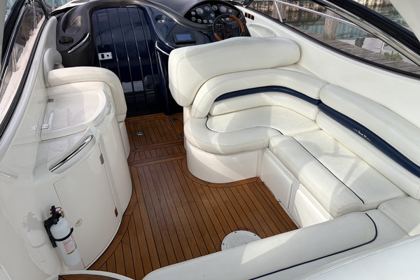 Photo of the 2000 Sunseeker 