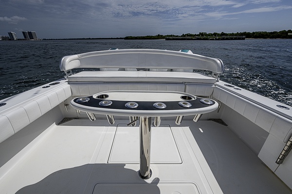 E Z WAY 41ft Bahama Yacht For Sale