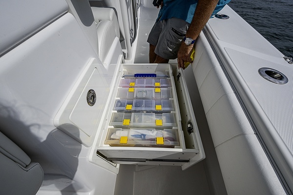 E Z WAY 41ft Bahama Yacht For Sale