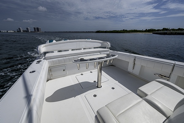 E Z WAY 41ft Bahama Yacht For Sale
