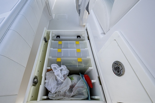 E Z WAY 41ft Bahama Yacht For Sale