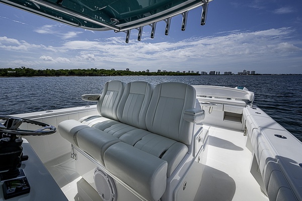E Z WAY 41ft Bahama Yacht For Sale