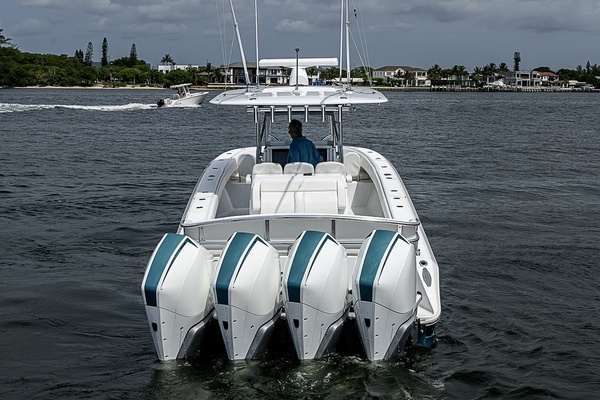 E Z WAY 41ft Bahama Yacht For Sale