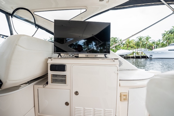 44ft Regal Yacht For Sale