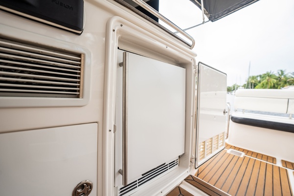 44ft Regal Yacht For Sale