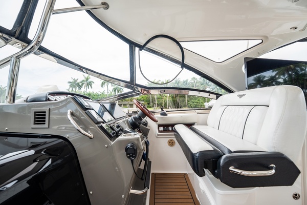 44ft Regal Yacht For Sale