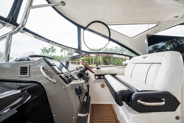 Regal  Yacht For Sale