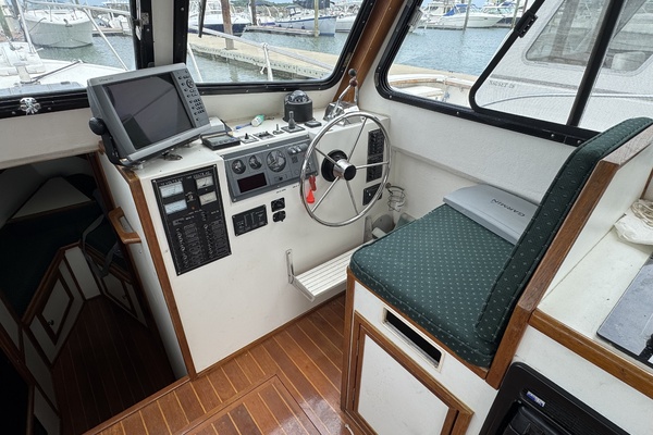 Sapphire 31ft Eastern Yacht For Sale