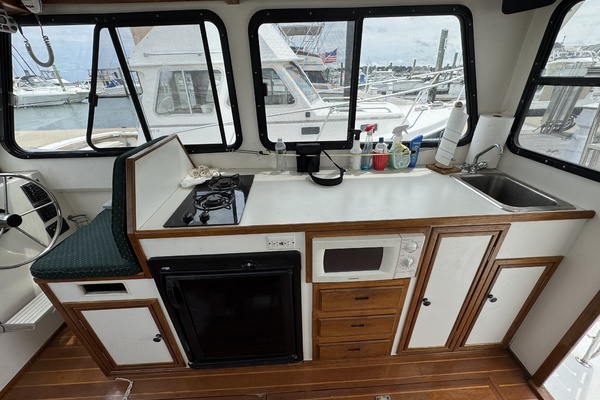 Sapphire 31ft Eastern Yacht For Sale