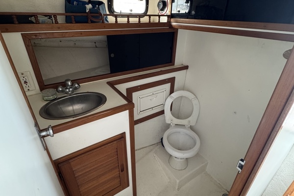 Sapphire 31ft Eastern Yacht For Sale