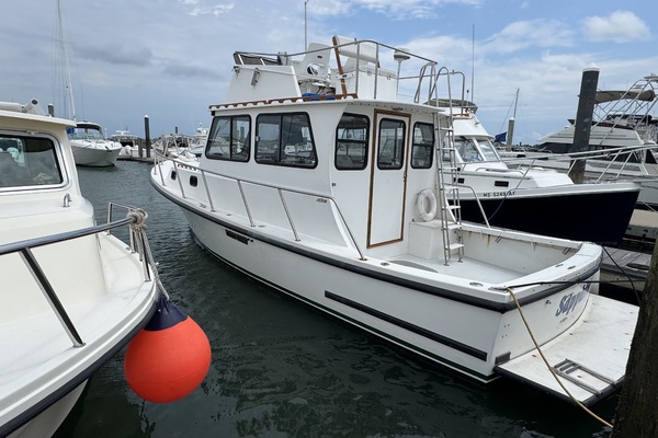 Sapphire 31ft Eastern Yacht For Sale