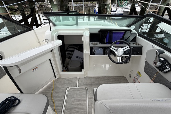 25ft Sea Ray Yacht For Sale