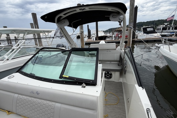 25ft Sea Ray Yacht For Sale