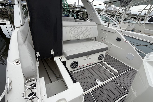 25ft Sea Ray Yacht For Sale
