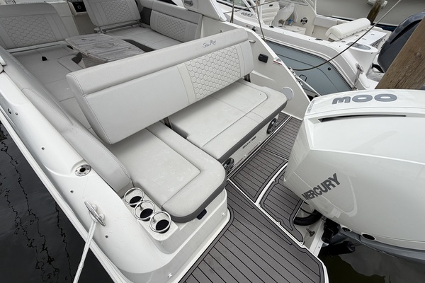 25ft Sea Ray Yacht For Sale