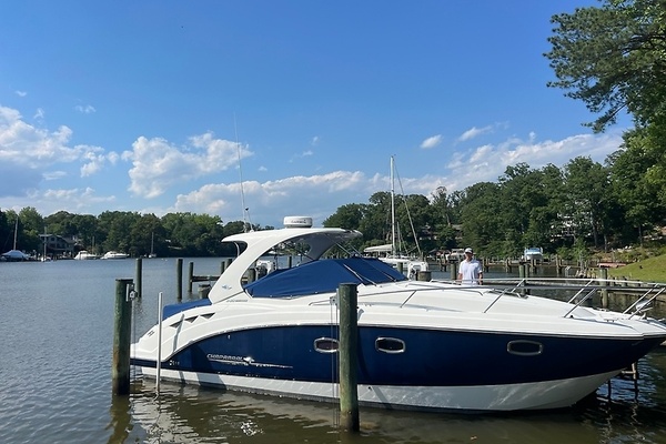 Pulling Chocks 33ft Chaparral Yacht For Sale