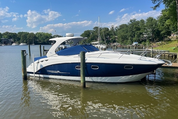 Pulling Chocks 33ft Chaparral Yacht For Sale