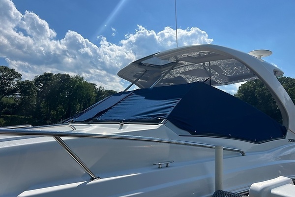 Pulling Chocks 33ft Chaparral Yacht For Sale