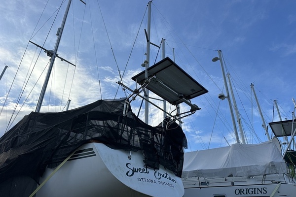Sweet Emotion 42ft Endeavour Yacht For Sale
