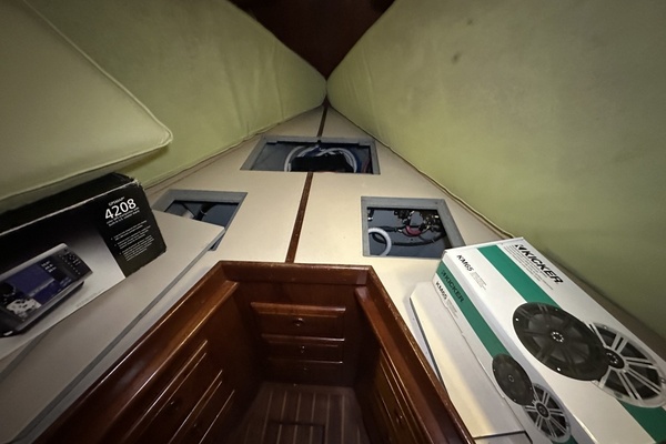 Sweet Emotion 42ft Endeavour Yacht For Sale