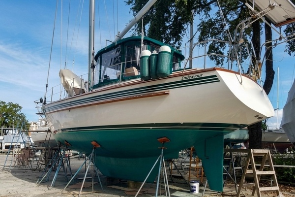 Sweet Emotion 42ft Endeavour Yacht For Sale