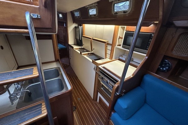 Sweet Emotion 42ft Endeavour Yacht For Sale