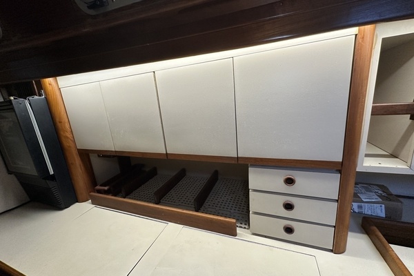Sweet Emotion 42ft Endeavour Yacht For Sale