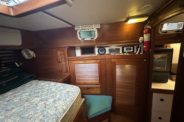 Sweet Emotion 42ft Endeavour Yacht For Sale