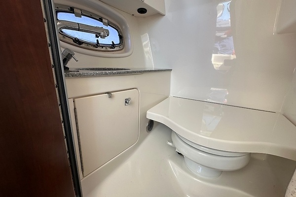 Aim High 33ft Chaparral Yacht For Sale