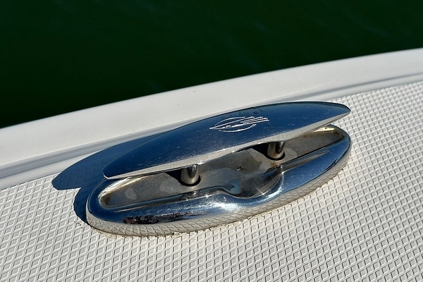 Aim High 33ft Chaparral Yacht For Sale